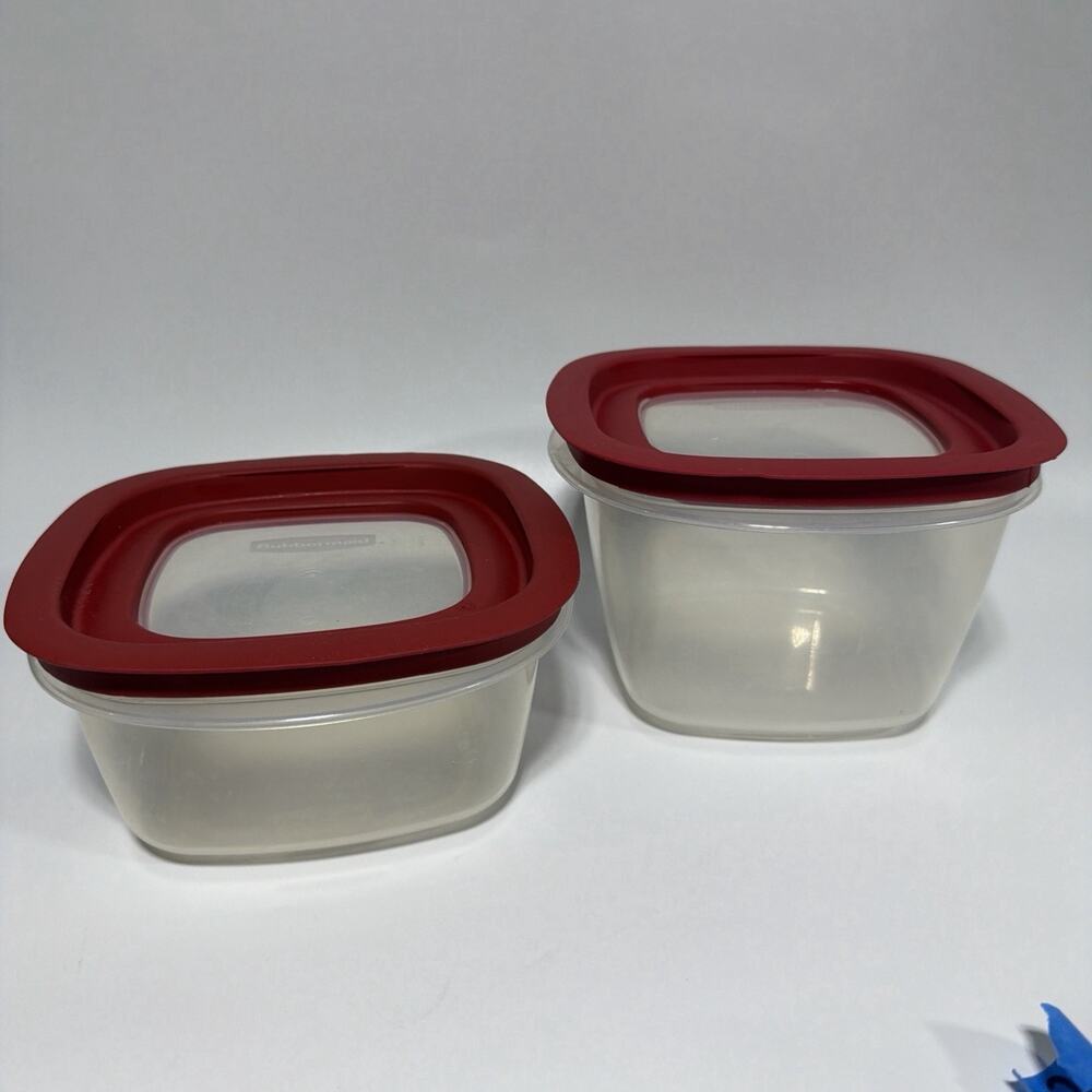 2 Rubbermaid Premier Storage Containers Red 5 Cup & 7 Cup Lids